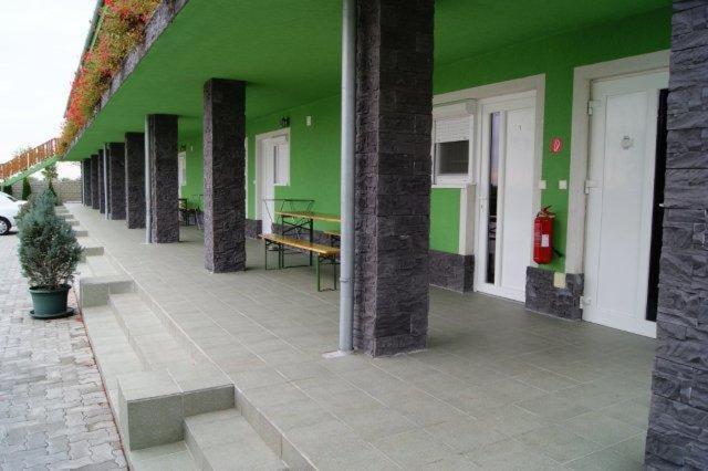 Apartman Taktik Veľký Meder Exterior foto